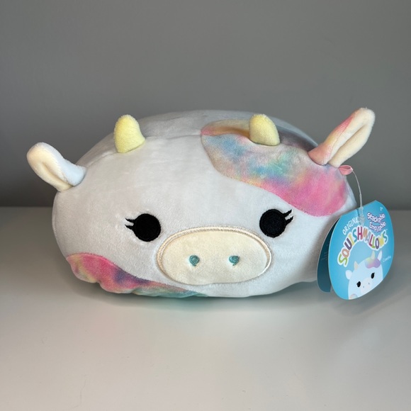 Caedia the Cow Squishmallow Stackable - Picture 2 of 3